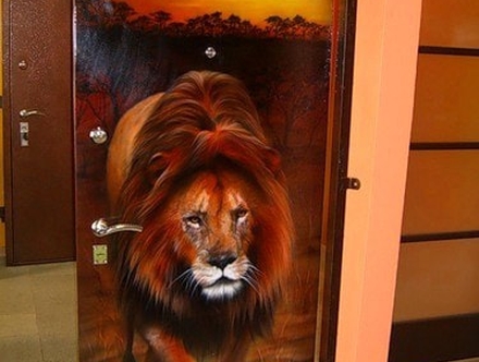 Фото двери с фотопечатью «Лев»