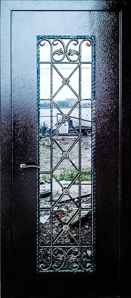 Дверь с ковкой и стеклом KS-043